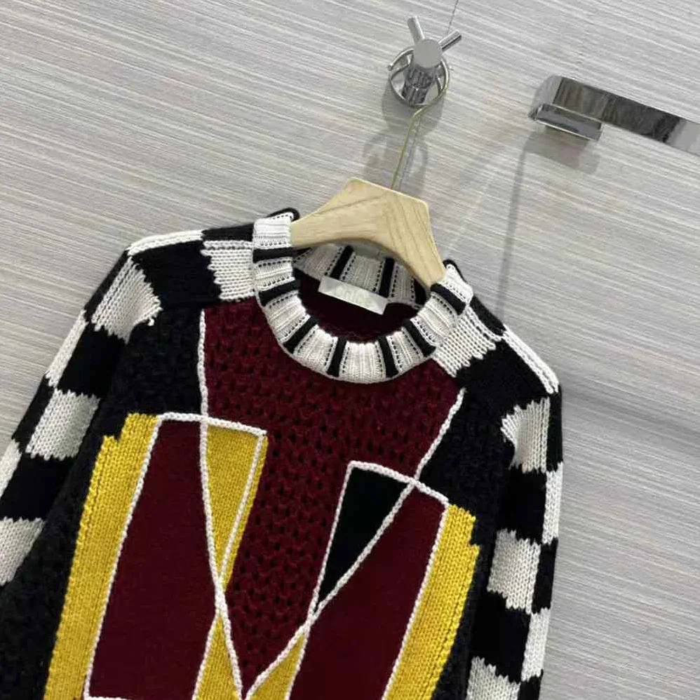 Chloe Graphic Knit Sweater for Women in Black