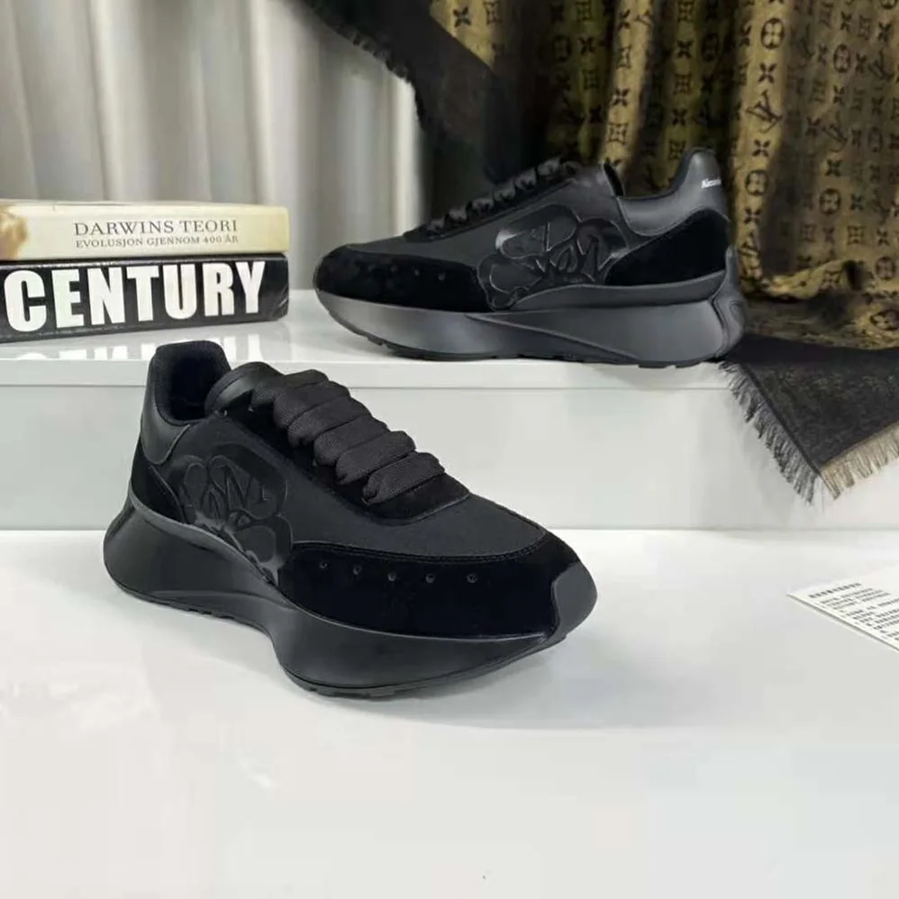 Alexander Mcqueen Sprint Runner in Calf Leather for Unisex in Black