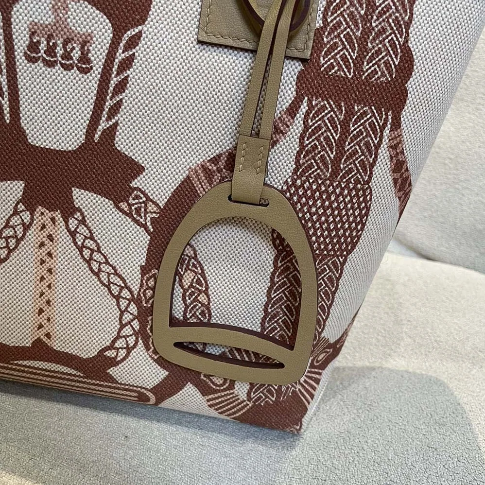 Hermes Steeple 25 Ecru Tote Bag for Unisex in Brown Hermes Steeple 25 Ecru Tote Bag for Unisex in Brown