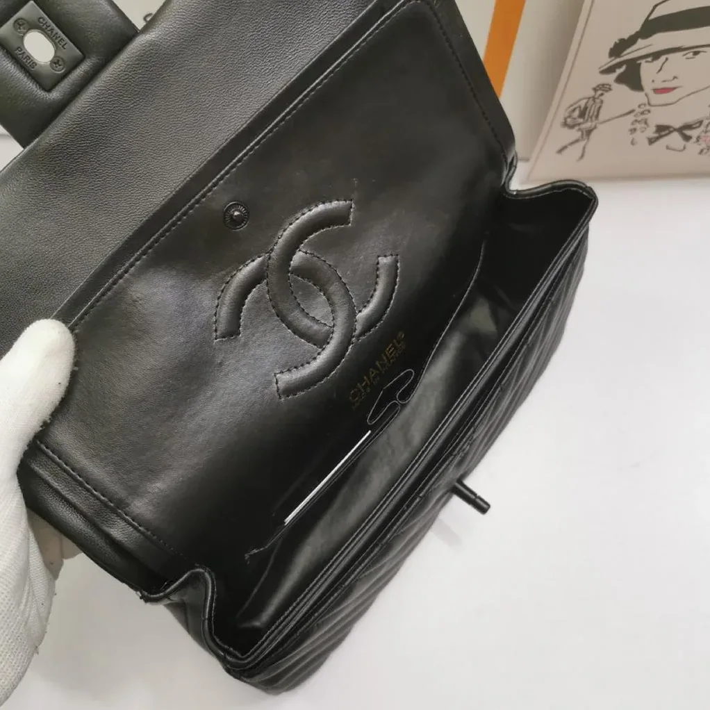 Chanel Chevron Classic Handbag Black Hardware Black Chanel Chevron Classic Handbag Black Hardware Black