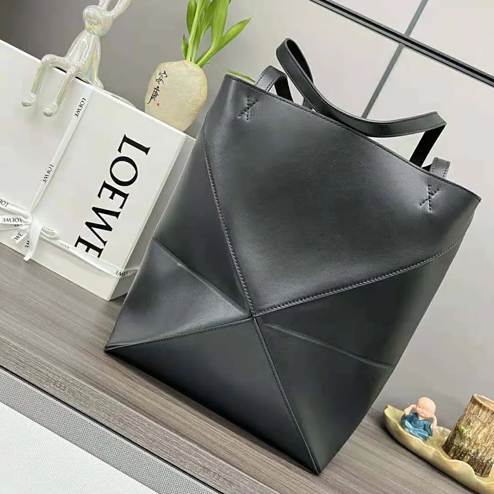 Loewe Puzzle Fold Tote in Shiny Calfskin for Unisex in Black Loewe Puzzle Fold Tote in Shiny Calfskin for Unisex in Black