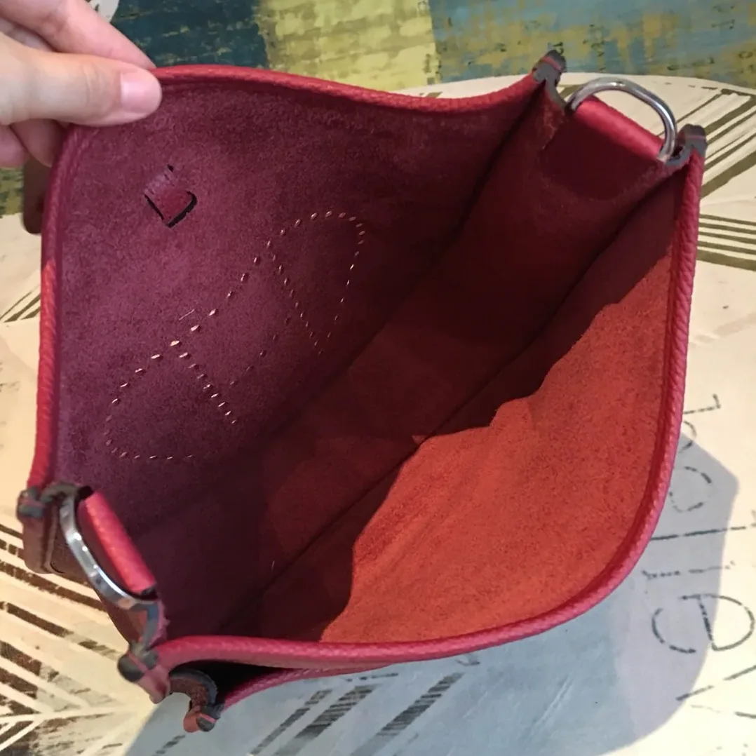 Hermes Evelyne III PM Bag Burgundy Silver Toned Hardware /11.4 Hermes Evelyne III PM Bag Burgundy Silver Toned Hardware /11.4