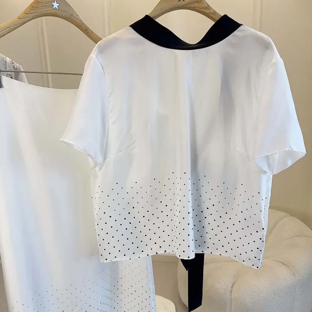 Dior Short-Sleeved Blouse with Rear Tie White Silk Twill with Black PolkaDior Motif for Women Dior Short-Sleeved Blouse with Rear Tie White Silk Twill with Black PolkaDior Motif for Women