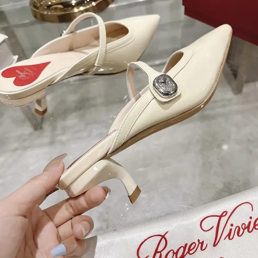 Roger Vivier Mary Jane Virgule Mules in Patent Leather for Women in White Roger Vivier Mary Jane Virgule Mules in Patent Leather for Women in White