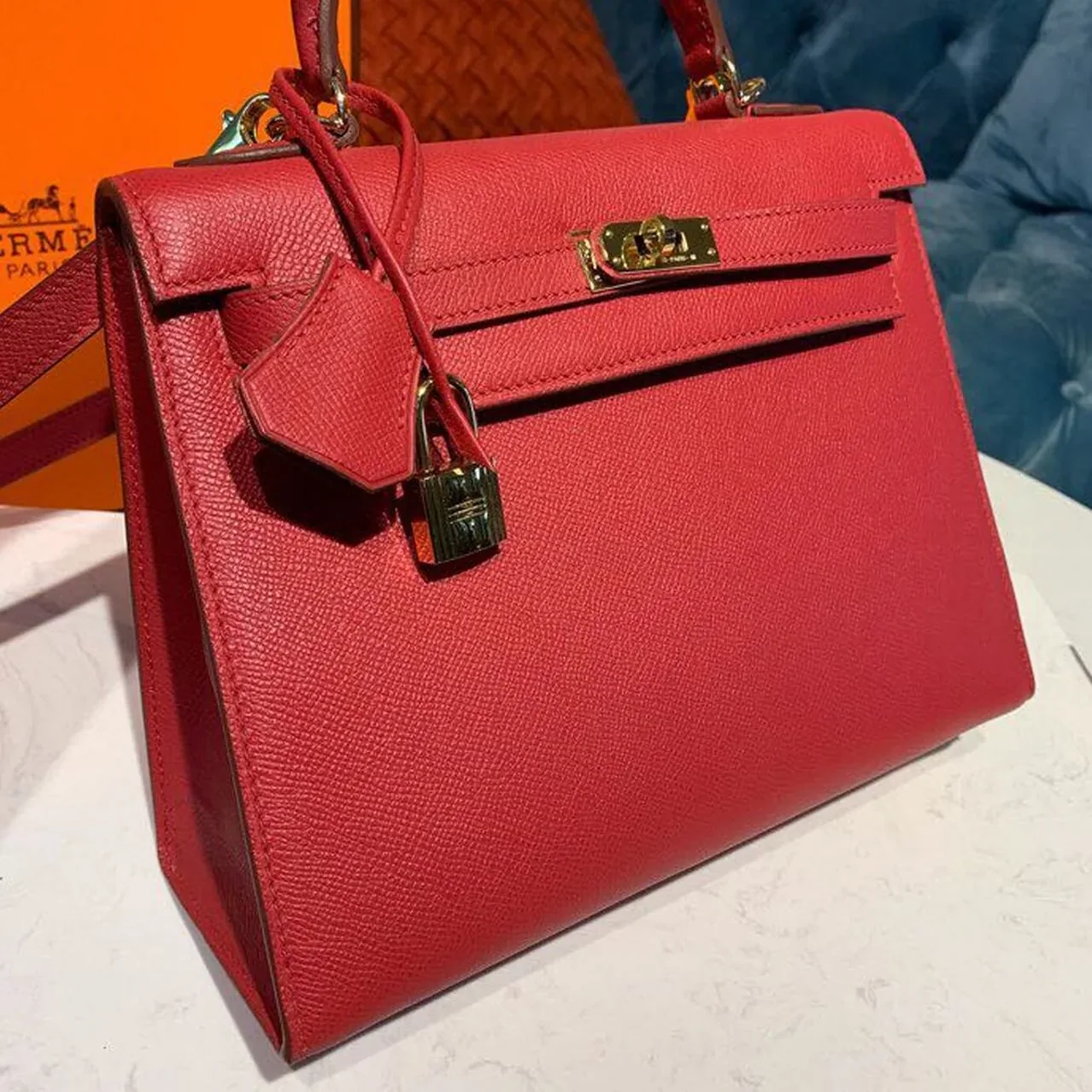 Hermes Kelly Tomate Gold Toned Hardware / Hermes Kelly Tomate Gold Toned Hardware /