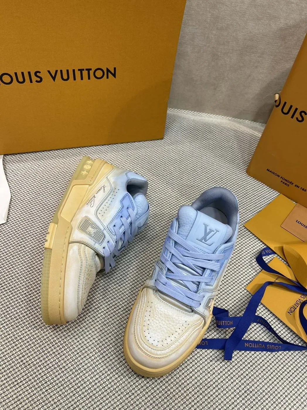 Louis Vuitton Trainer Sneaker LV Light Blue Louis Vuitton Trainer Sneaker LV Light Blue