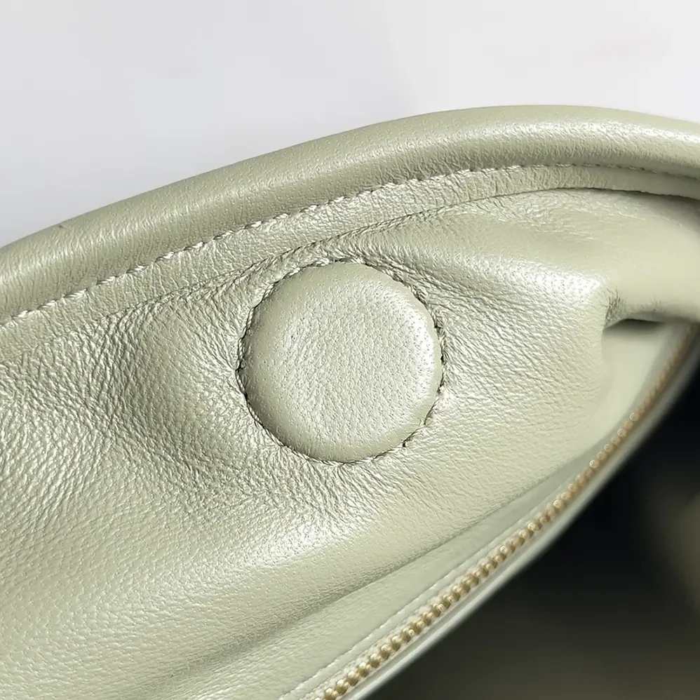Bottega Veneta Hop Shoulder Bag in Calfskin Leather for Women in Olive
