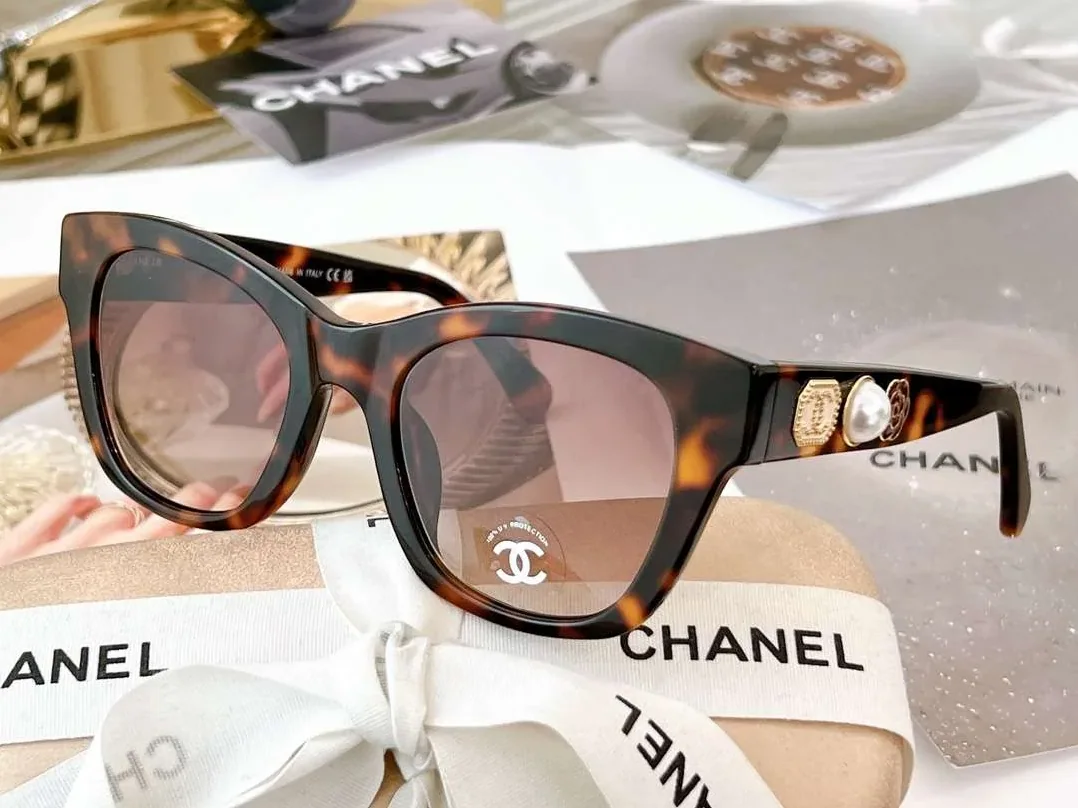 Chanel Cat Eye Frame Sunglasses Brown Chanel Cat Eye Frame Sunglasses Brown