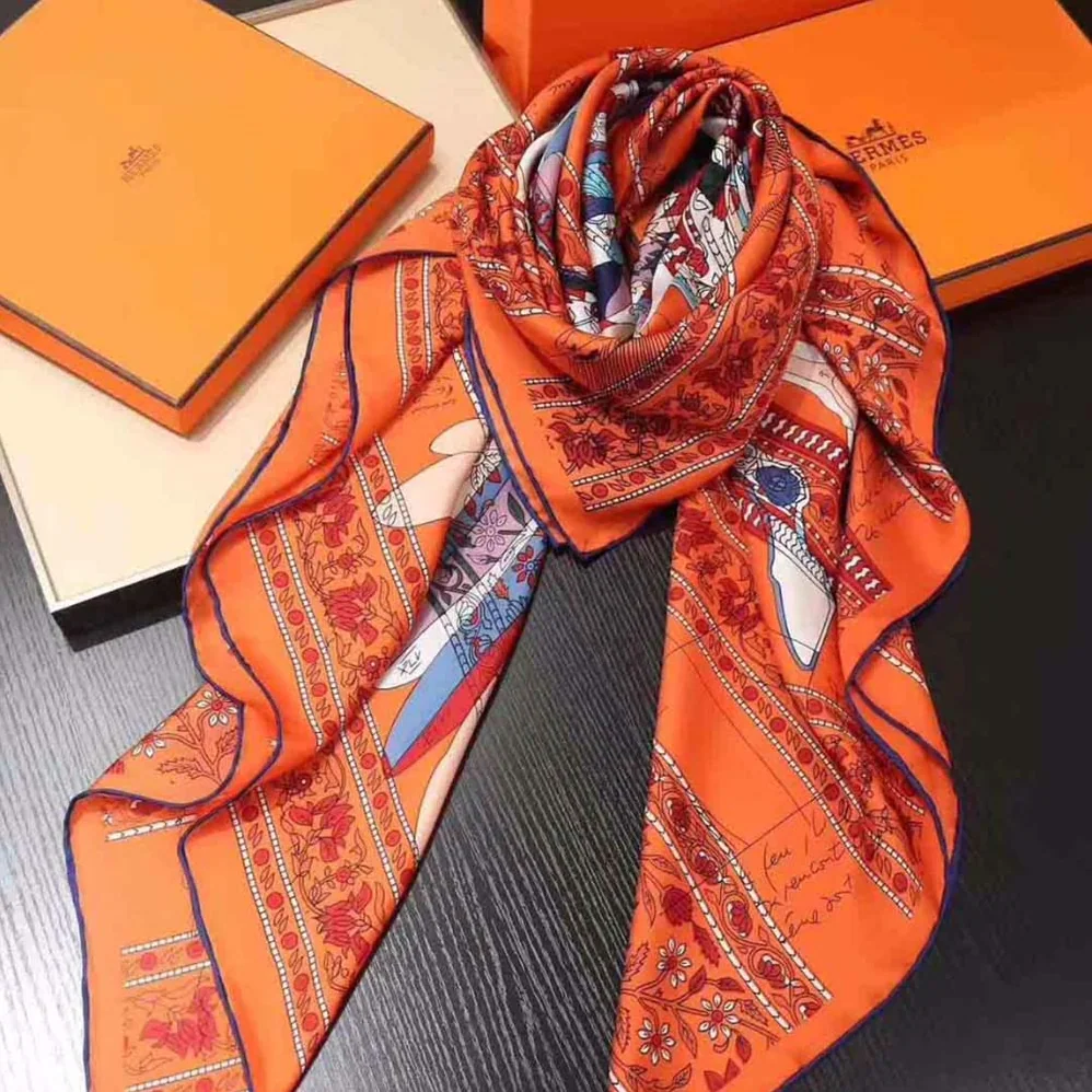 Hermes La Maison Des Carres Pegase Dhermes AU Bloc Scarf for Women in Orange