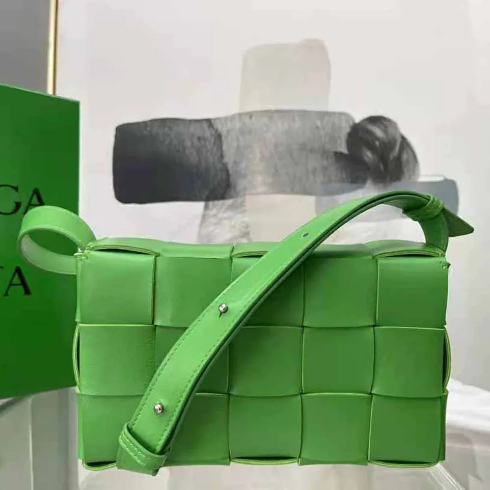 Bottega Veneta Cassette Intreccio Leather Cross-Body Bag for Women in Green