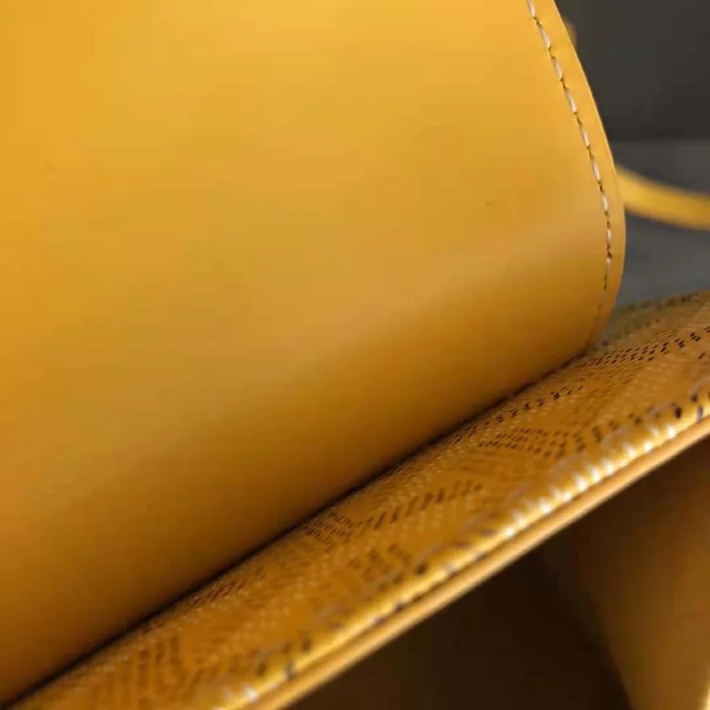 Goyard Sac Saïgon PM in Toile Goyardine & Clamecy Calfskin for Women in Yellow Goyard Sac Saïgon PM in Toile Goyardine & Clamecy Calfskin for Women in Yellow