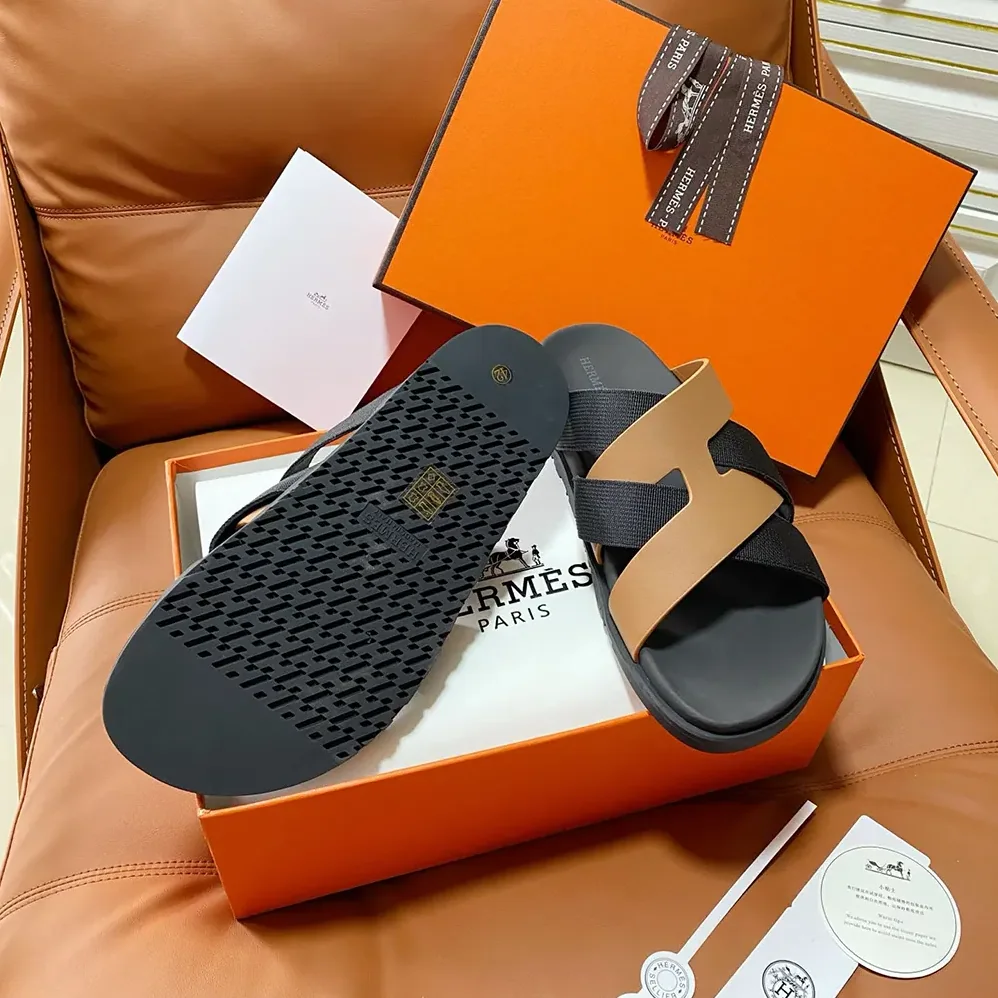 Hermes Kazimir Sandal for Unisex in Brown/Black Hermes Kazimir Sandal for Unisex in Brown/Black