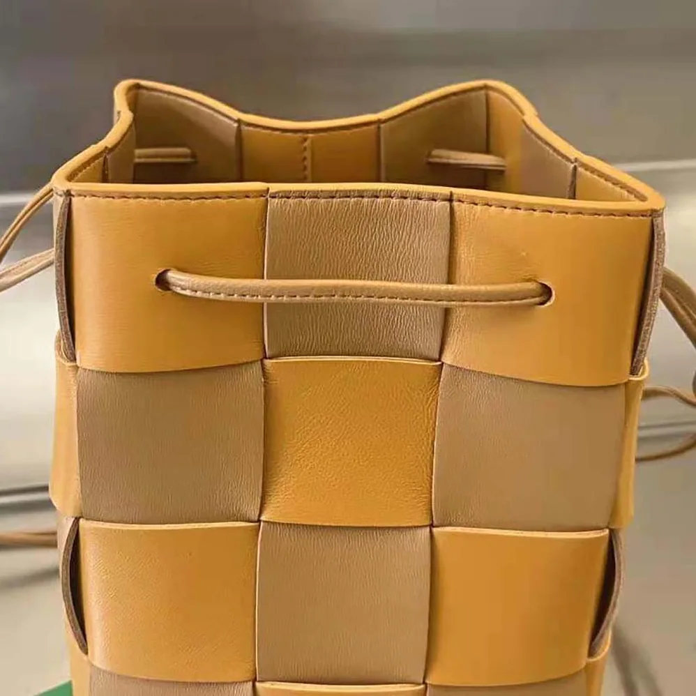 Bottega Veneta Small Cassette Cross-Body Bucket for Women in Brown Bottega Veneta Small Cassette Cross-Body Bucket for Women in Brown