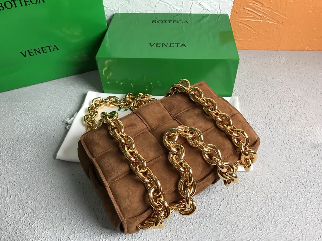 Bottega Veneta Chain Cassette Acorn