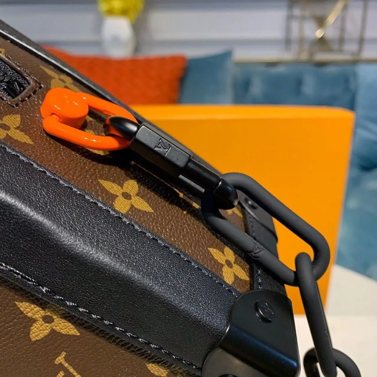 Louis Vuitton Soft Trunk Crossbody / Brown Monogram Canvas Black Hardware Louis Vuitton Soft Trunk Crossbody / Brown Monogram Canvas Black Hardware