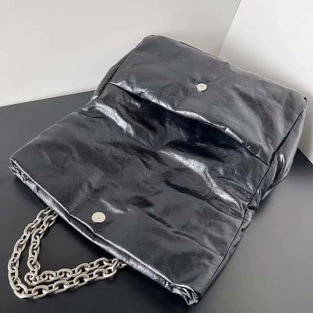 Balenciaga Monaco Large Chain Bag in Black for Women in Silver Arena Calfskin Balenciaga Monaco Large Chain Bag in Black for Women in Silver Arena Calfskin