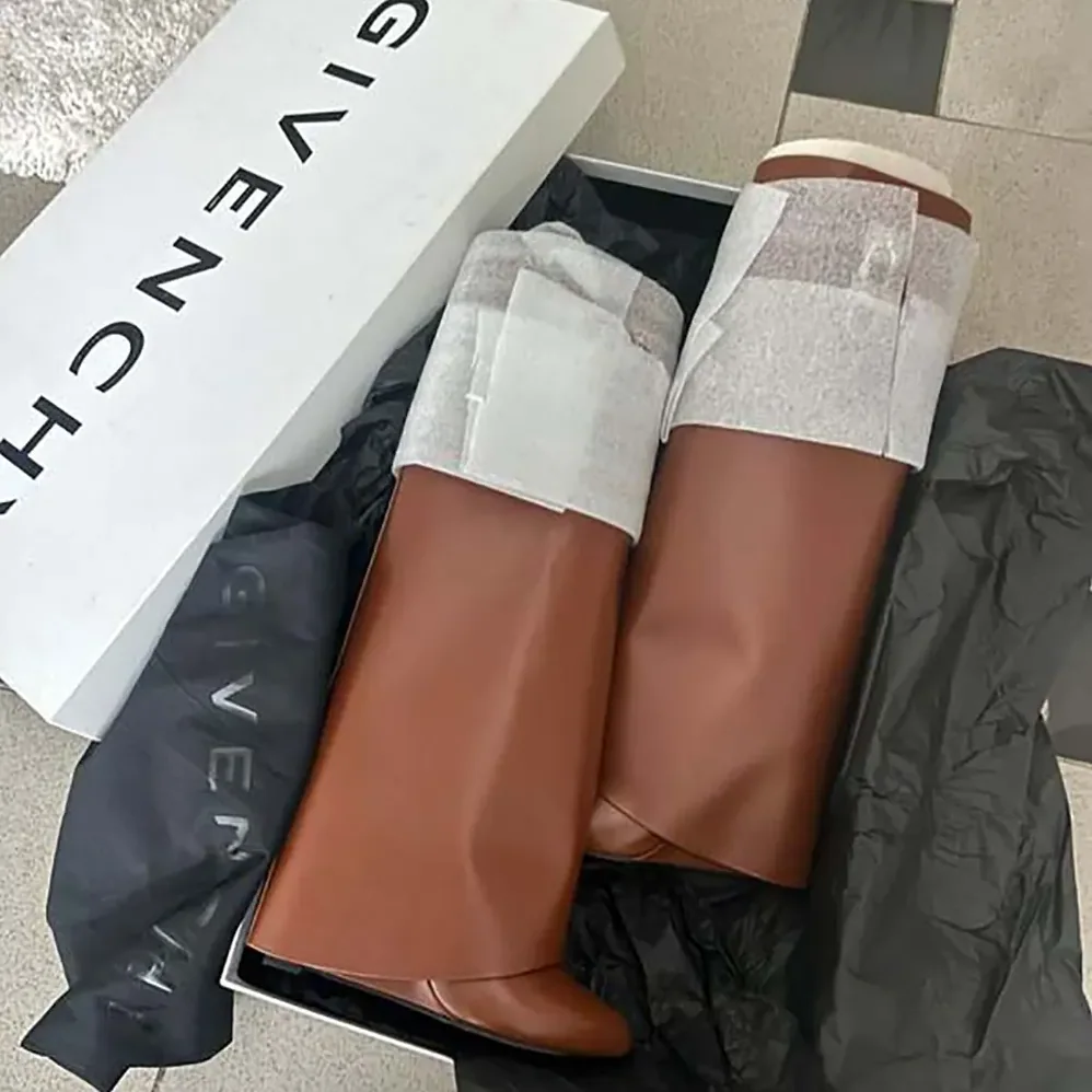Givenchy Shark Lock Boots in Leather for Women in Tan
