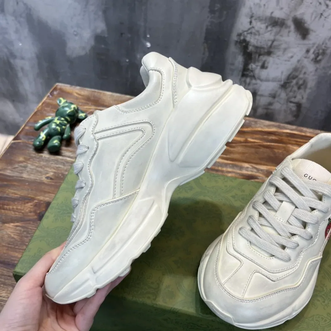 Gucci Rhyton Sneaker With Strawberry Print Ivory White for Men