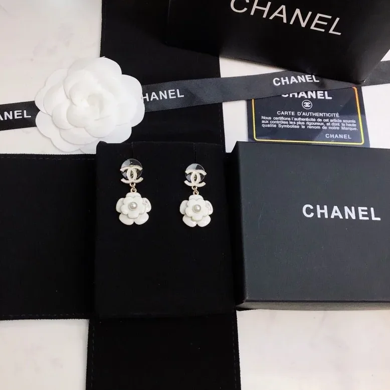 Chanel White Camellia Flower Earrings Gold Tone Chanel White Camellia Flower Earrings Gold Tone