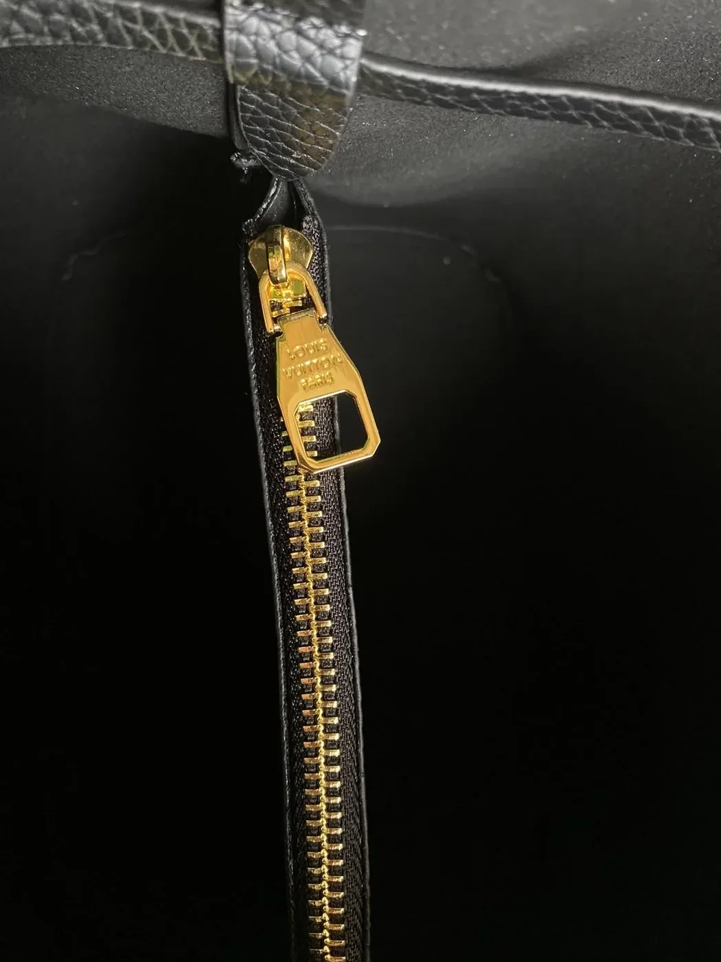 Louis Vuitton NeoNoe MM Bucket Bag Monogram Empreinte Black