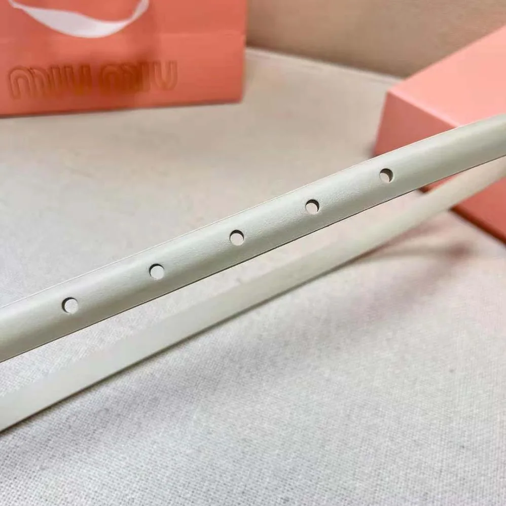 Miu Miu Brushed Leather Belt with Enameled Metal Buckle for Women in White Miu Miu Brushed Leather Belt with Enameled Metal Buckle for Women in White