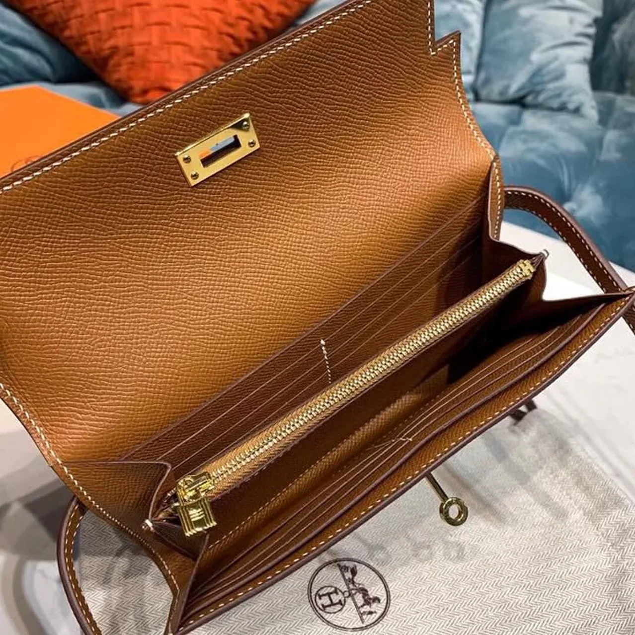 Hermes Kelly Wallet To Go Woc Brown With Gold Toned Hardware Bag / Hermes Kelly Wallet To Go Woc Brown With Gold Toned Hardware Bag /