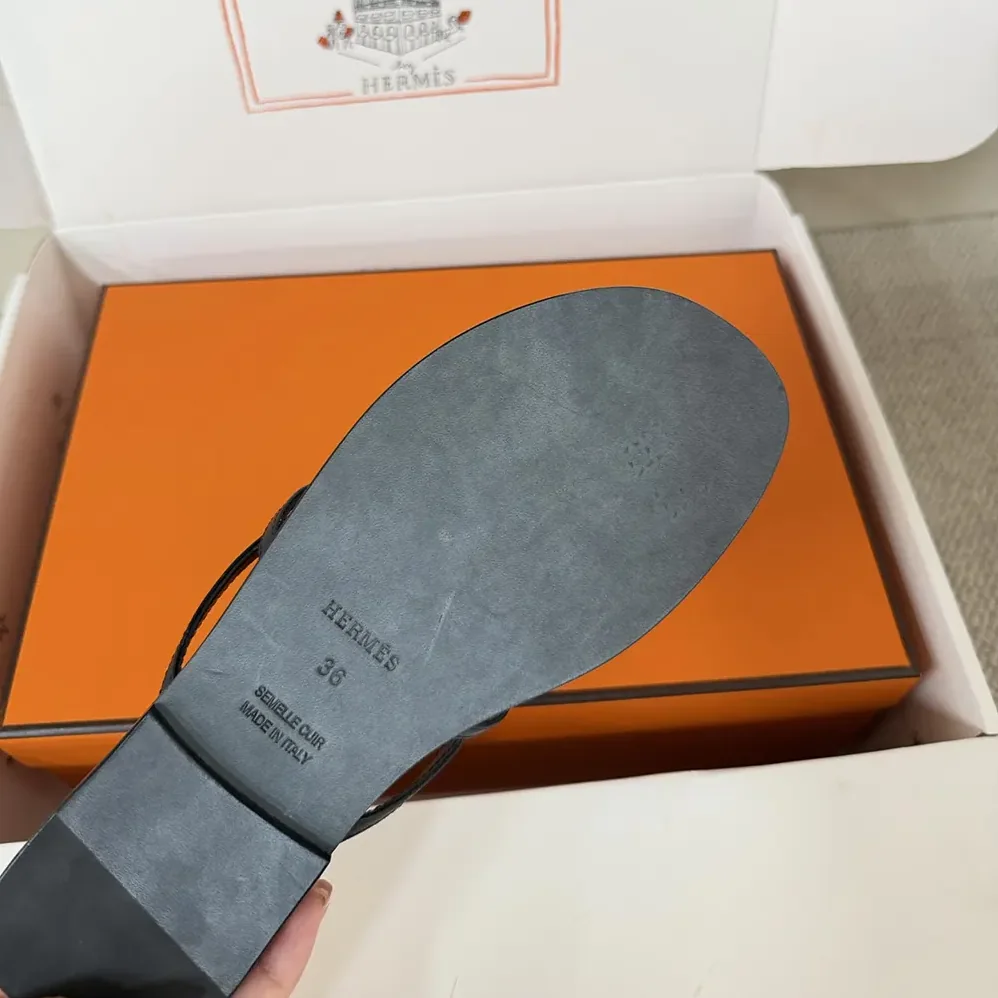 Hermes Miss Sandal in Calfskin for Women in Black Hermes Miss Sandal in Calfskin for Women in Black