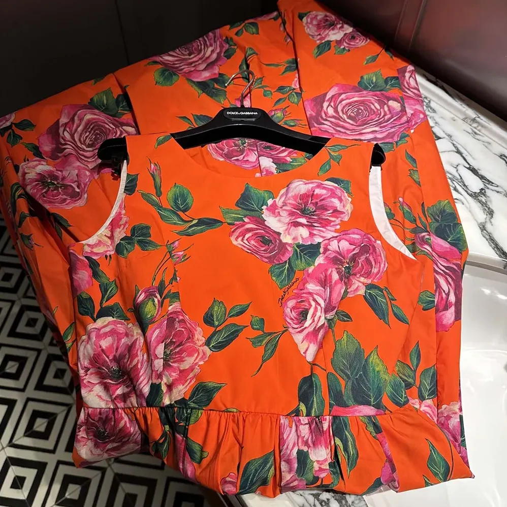 Dolce Gabbana D&G Cotton Calf-length Babydoll Dress with Rose Print for Women Dolce Gabbana D&G Cotton Calf-length Babydoll Dress with Rose Print for Women
