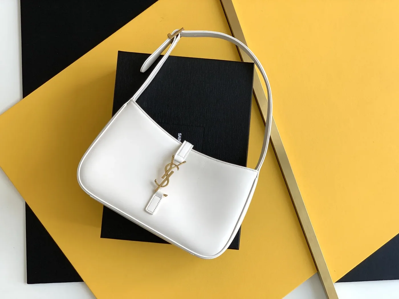 Saint Laurent Le 5 À 7 Hobo Bag In Smooth Pink in YSL Saint Laurent Le 5 À 7 Hobo Bag In Smooth Pink in YSL