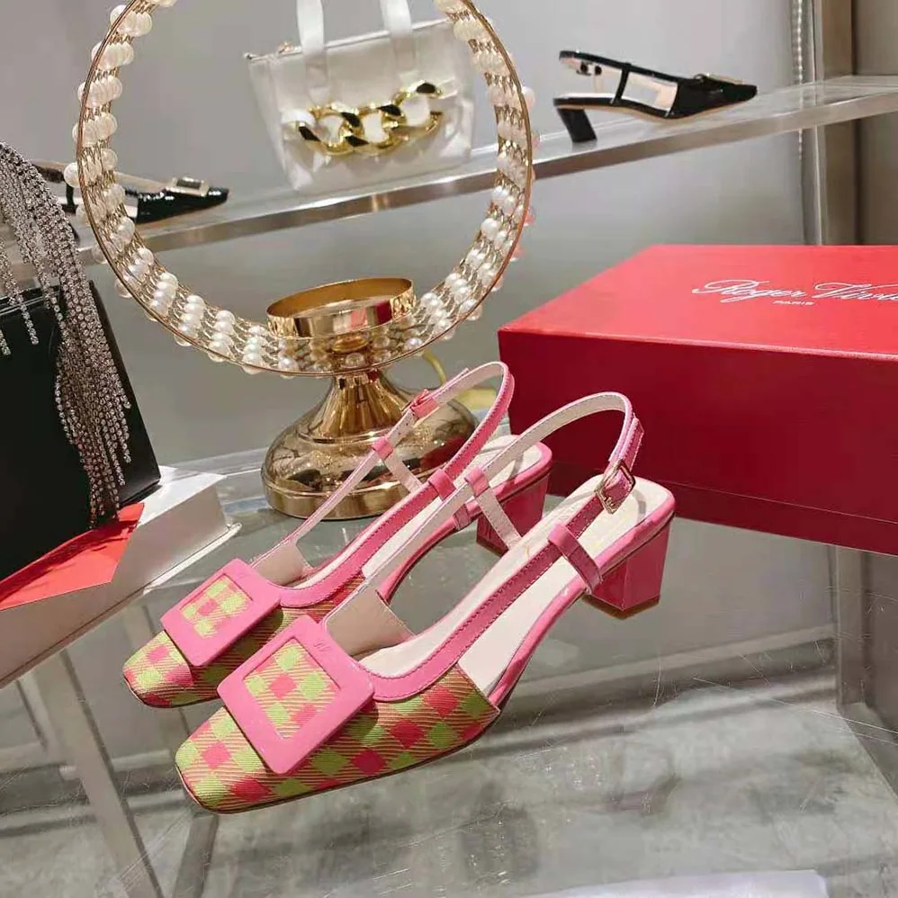 Roger Vivier Belle Vivier Lacquered Buckle Slingback Pumps in Fabric for Women in Pink Roger Vivier Belle Vivier Lacquered Buckle Slingback Pumps in Fabric for Women in Pink