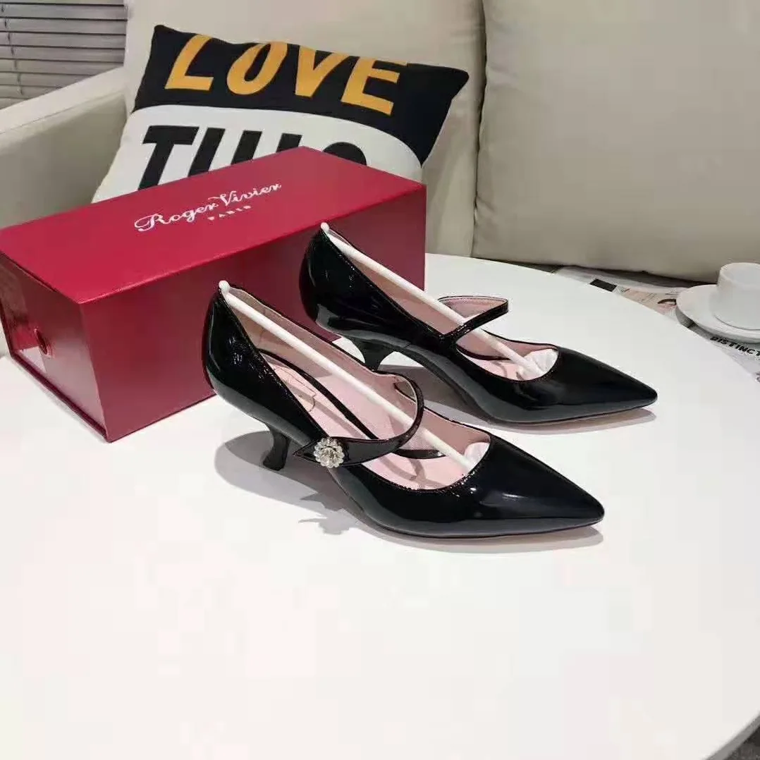 Roger Vivier Shoes Jewel Button Ballerinas for Women in Black