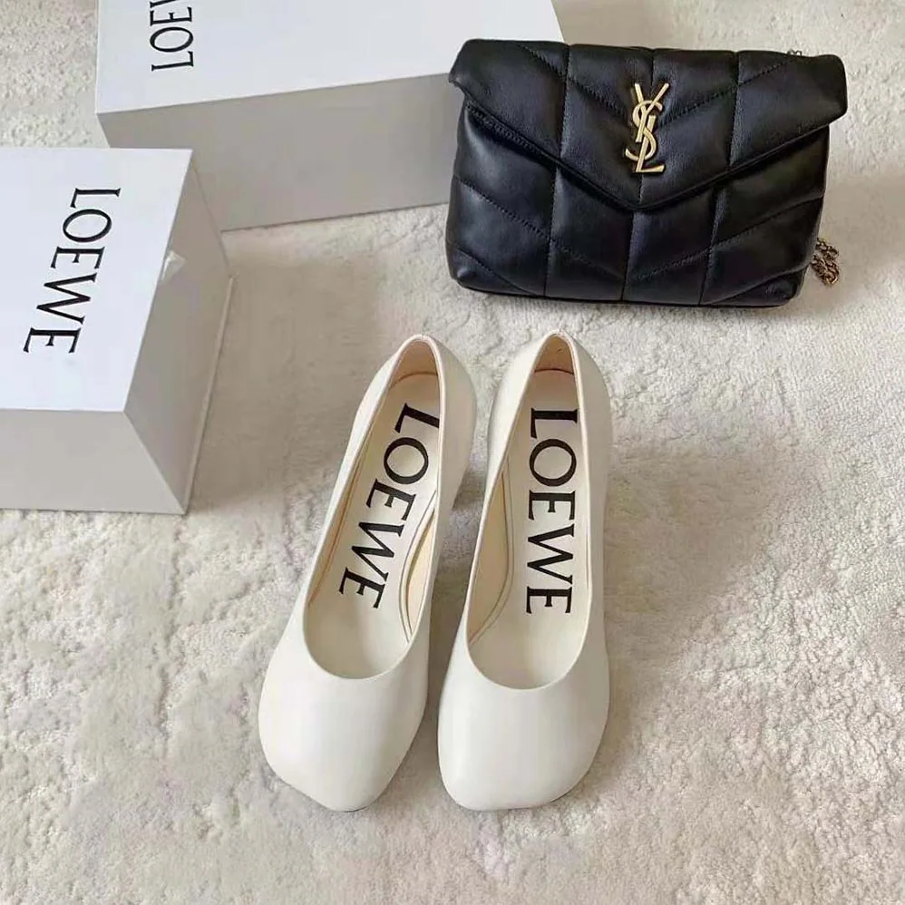 Loewe Toy Pump in Goatskin for Women in White Loewe Toy Pump in Goatskin for Women in White