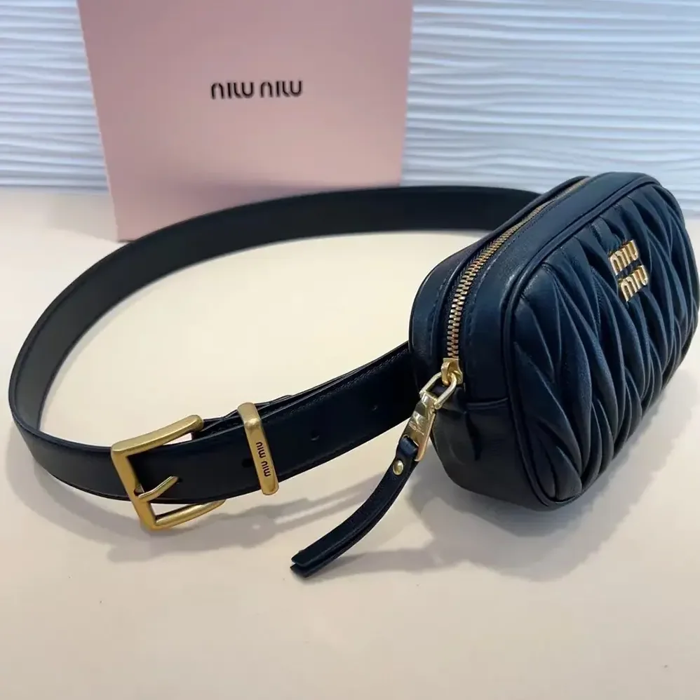 Miu Miu Belt with Matelassé Pouch for Women in Black Miu Miu Belt with Matelassé Pouch for Women in Black