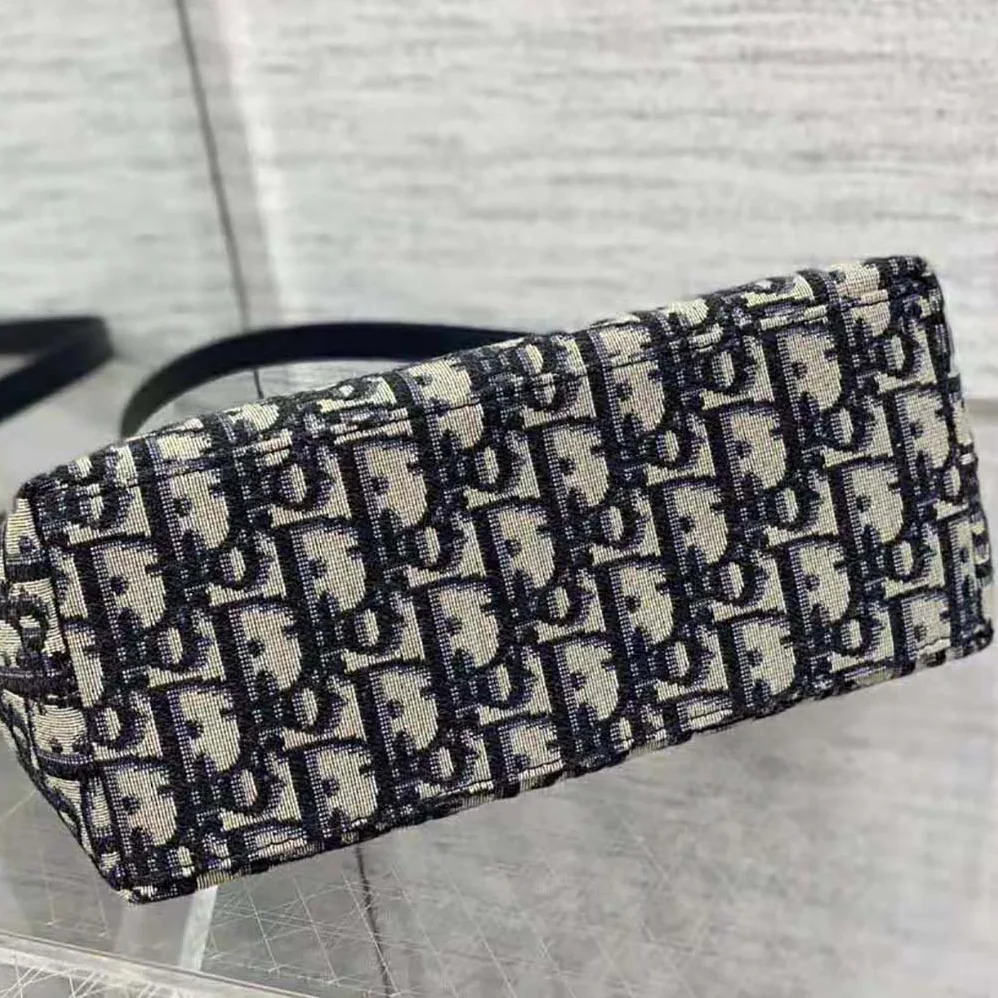 Dior Medium Diortravel Nomad Pouch Blue Dior Oblique Jacquard for Women Dior Medium Diortravel Nomad Pouch Blue Dior Oblique Jacquard for Women