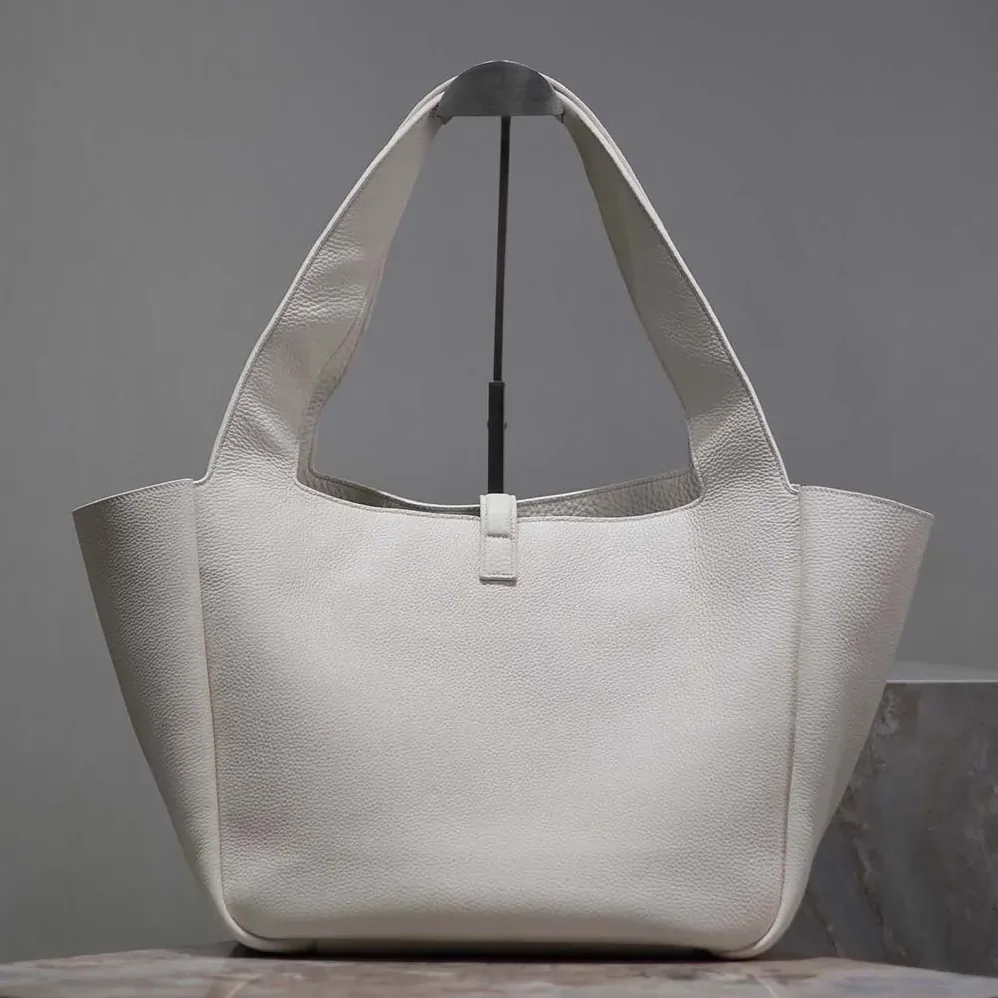 Saint Laurent YSL Le 5 à 7 Bea in Grained Leather for Women in White Saint Laurent YSL Le 5 à 7 Bea in Grained Leather for Women in White