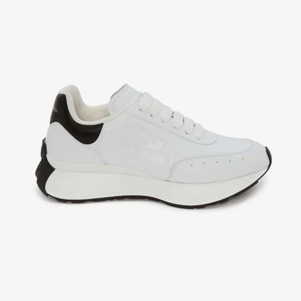 Alexander Mcqueen Sprint Runner in Calf Leather for Unisex in White/Black Alexander Mcqueen Sprint Runner in Calf Leather for Unisex in White/Black