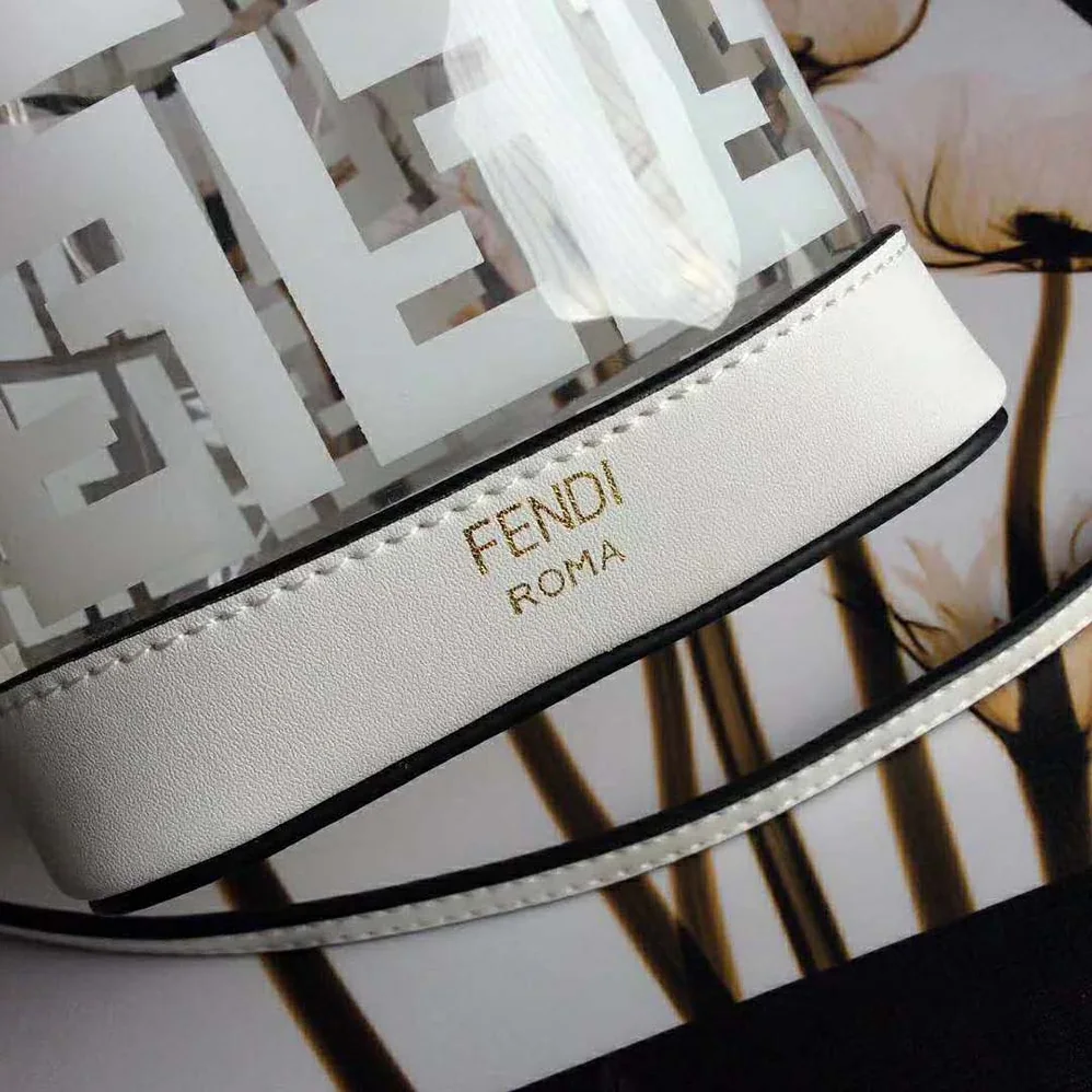 Fendi MON TRESOR PU Mini-Bag for Women in White Fendi MON TRESOR PU Mini-Bag for Women in White