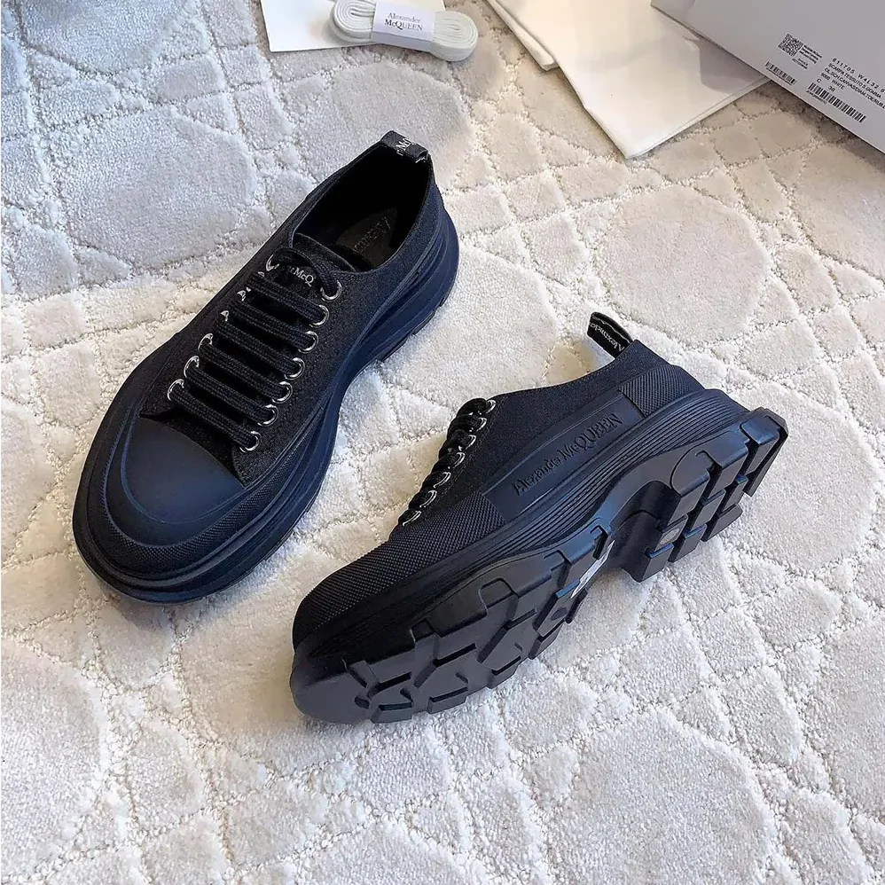 Alexander Mcqueen Tread Slick Lace Up in Black for Unisex