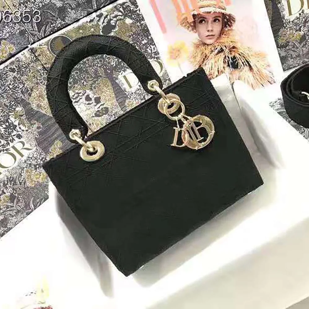 Dior Medium Lady D-Lite Bag Cannage Embroidery in Black Dior Medium Lady D-Lite Bag Cannage Embroidery in Black