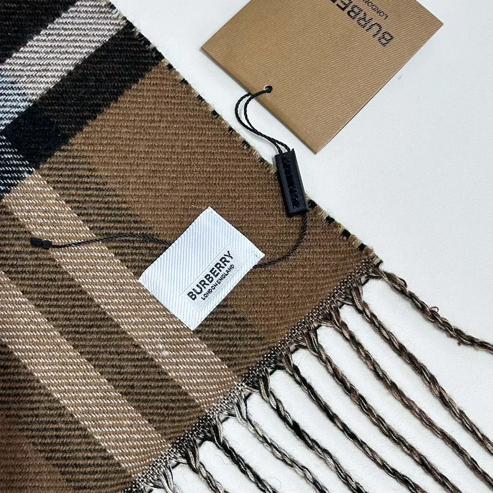 Burberry Reversible EKD Cashmere Scarf for Unisex