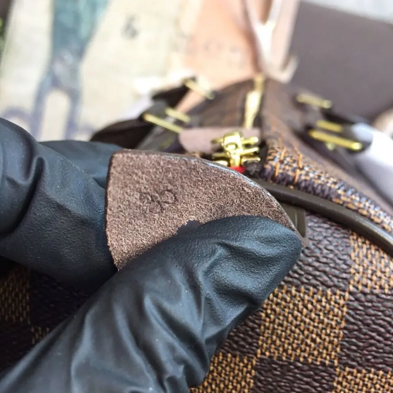 Louis Vuitton Speedy 35 Top Handle Bag / Brown Damier Ebene Canvas Gold Hardware