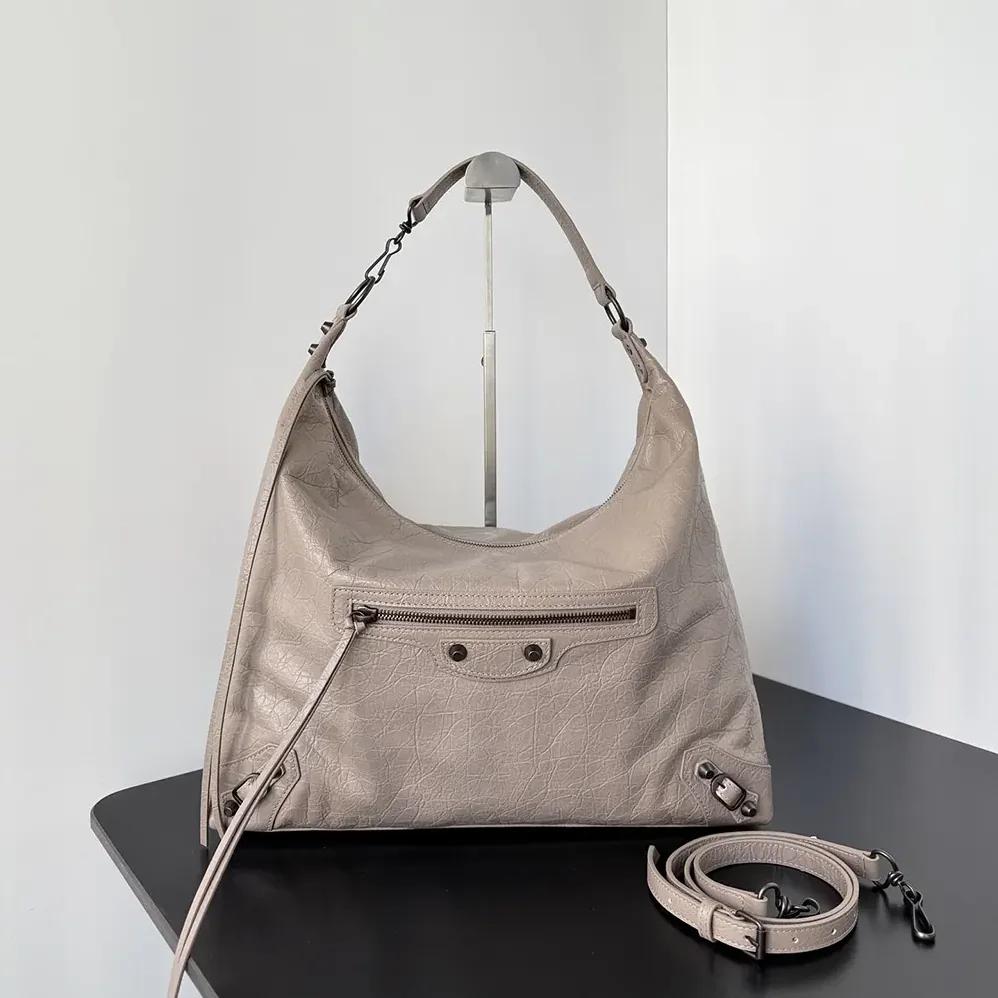 Balenciaga Le City Hobo Bag Medium in Sesame for Women Balenciaga Le City Hobo Bag Medium in Sesame for Women