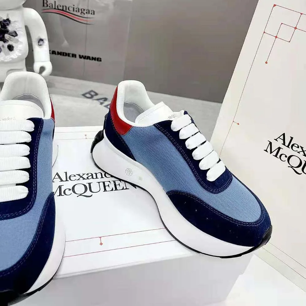 Alexander Mcqueen Sprint Runner in Calf Leather for Unisex in Blue Alexander Mcqueen Sprint Runner in Calf Leather for Unisex in Blue