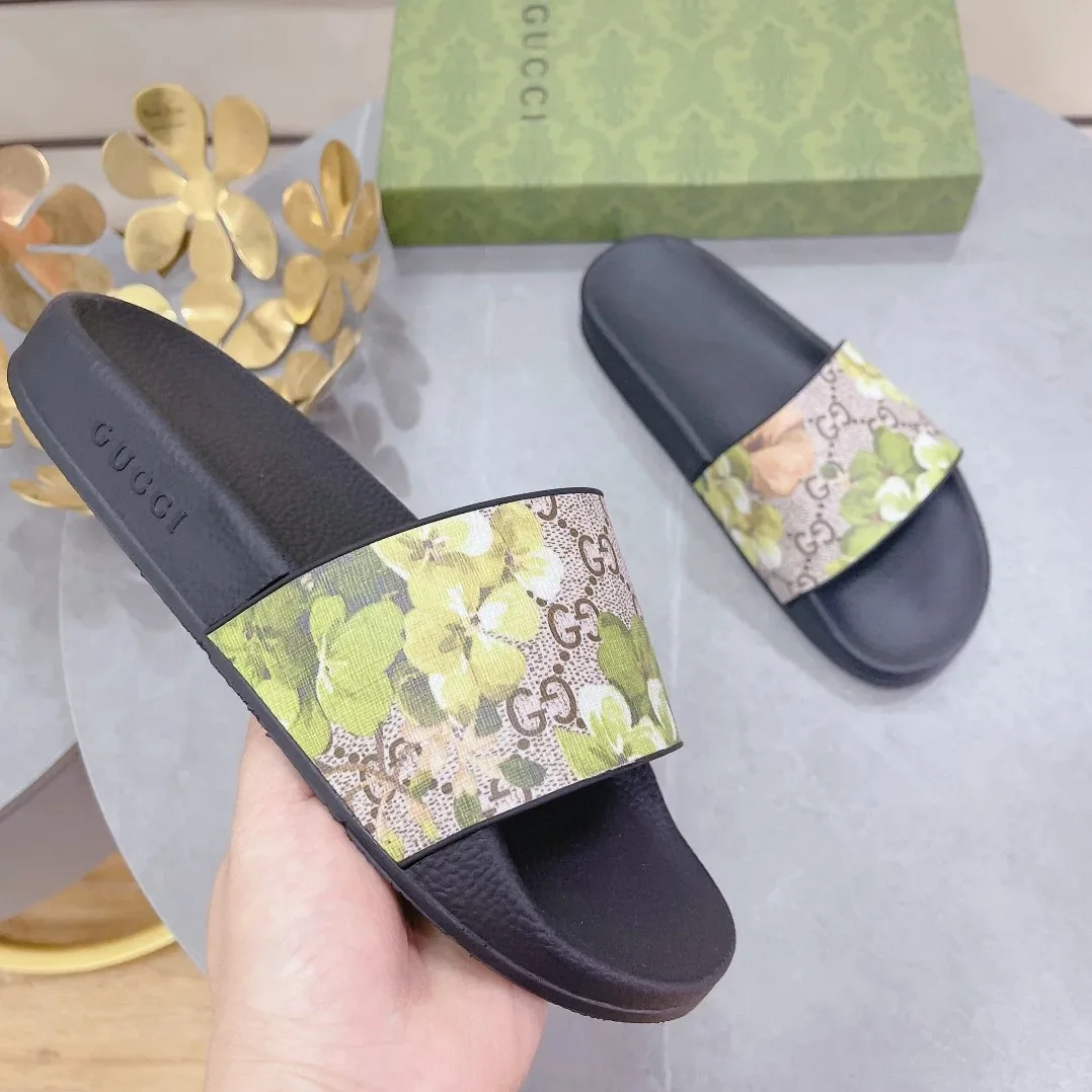 Gucci GG Pursuit Floral Slider Green for Women Gucci GG Pursuit Floral Slider Green for Women