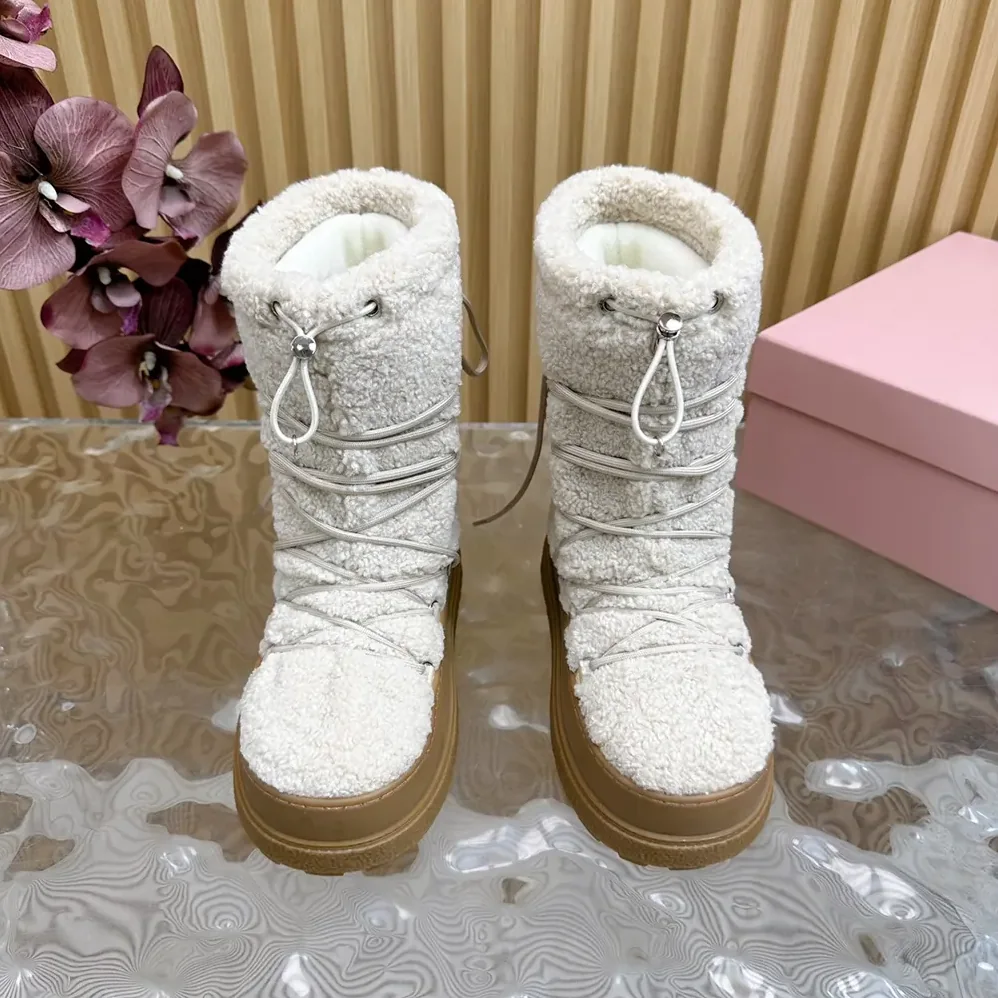 Miu Miu Shearling Après-ski Boots for Women in White