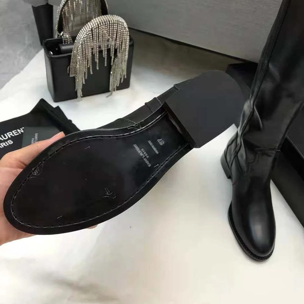 Saint Laurent YSL Kate Boots in Smooth Leather for Women in Black Saint Laurent YSL Kate Boots in Smooth Leather for Women in Black