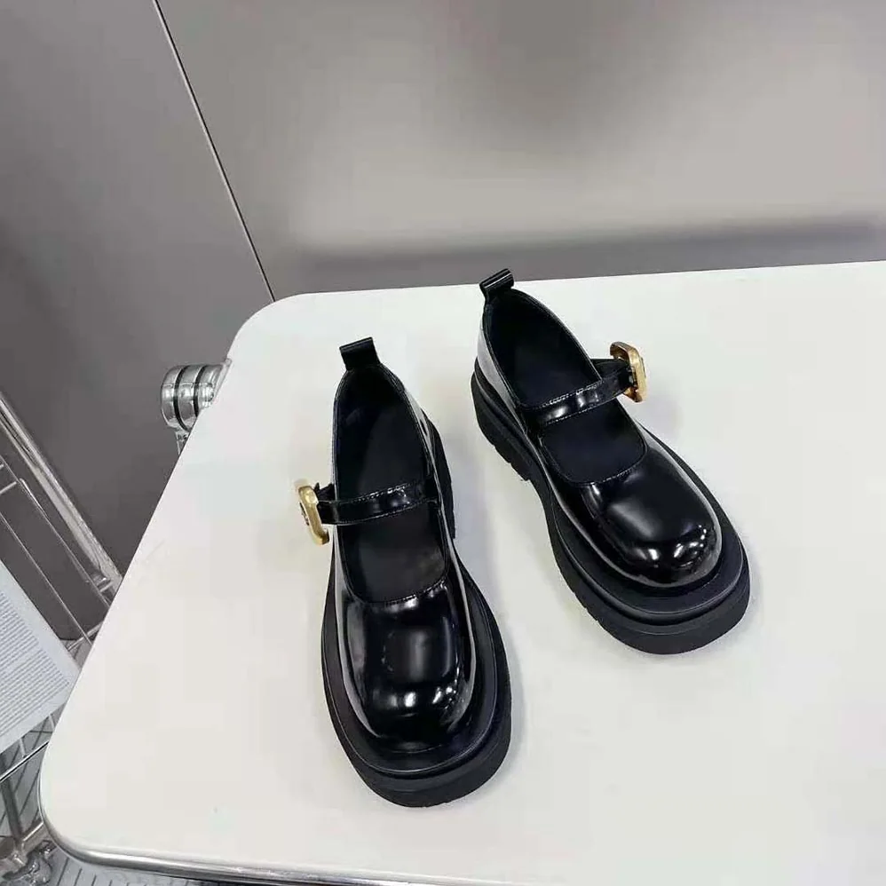 Bottega Veneta Lug Mary-Jane Flats for Women in Black Bottega Veneta Lug Mary-Jane Flats for Women in Black