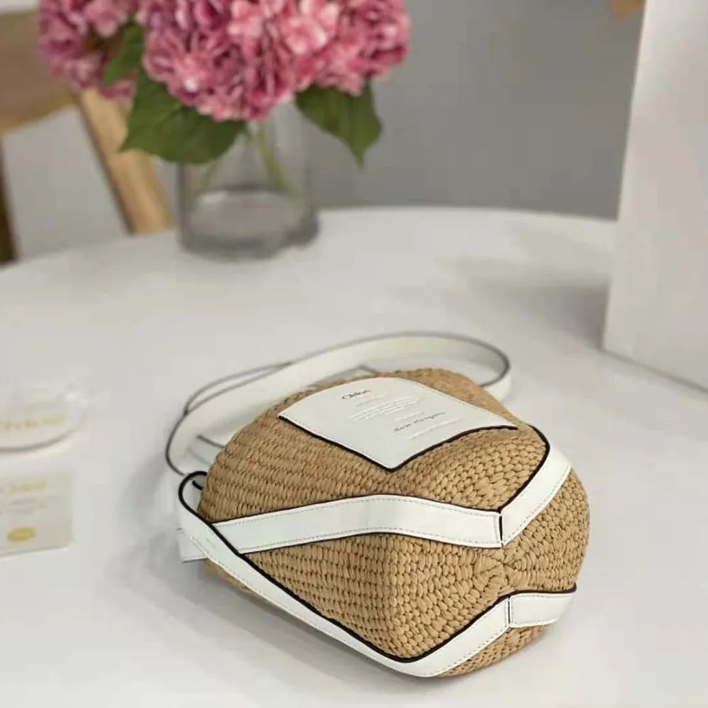 Chloe Small Basket in Fair-Trade Paper and Shiny Calfskin for Women in White Chloe Small Basket in Fair-Trade Paper and Shiny Calfskin for Women in White