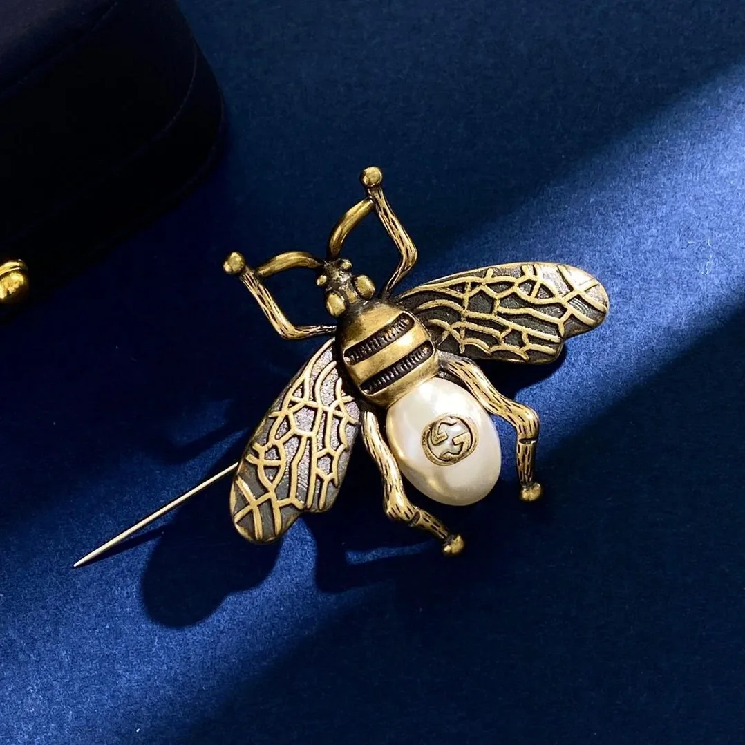 Gucci Pearl Red Diamond Bee Brooch Gold