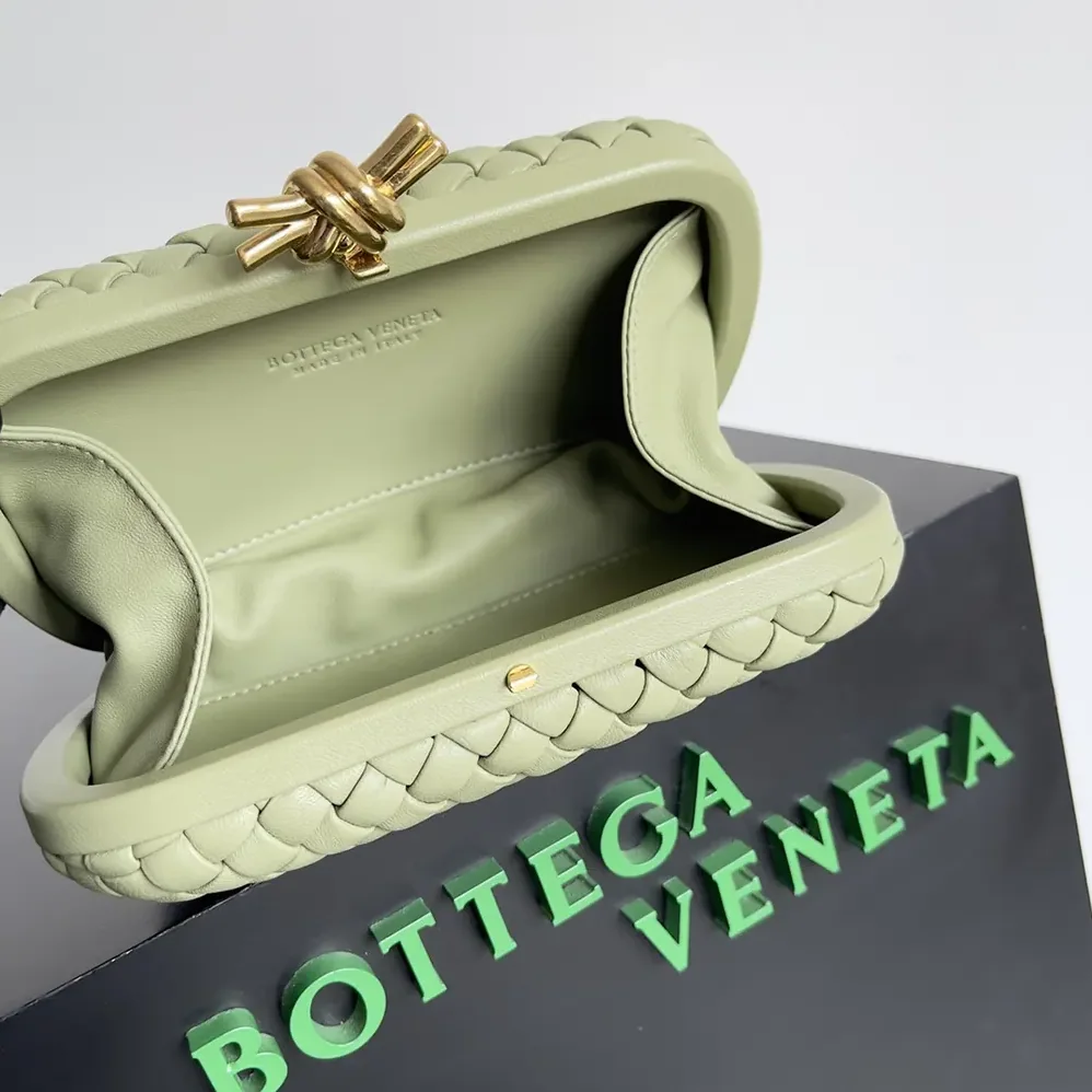 Bottega Veneta Knot Minaudière Clutch in Calfskin Leather for Women in Lime Bottega Veneta Knot Minaudière Clutch in Calfskin Leather for Women in Lime